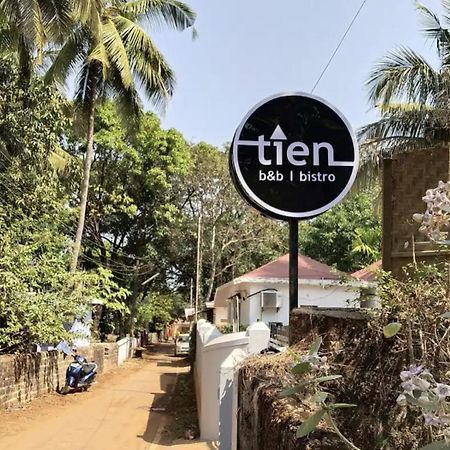 Tien B&B & Bistro Vagator Bagian luar foto