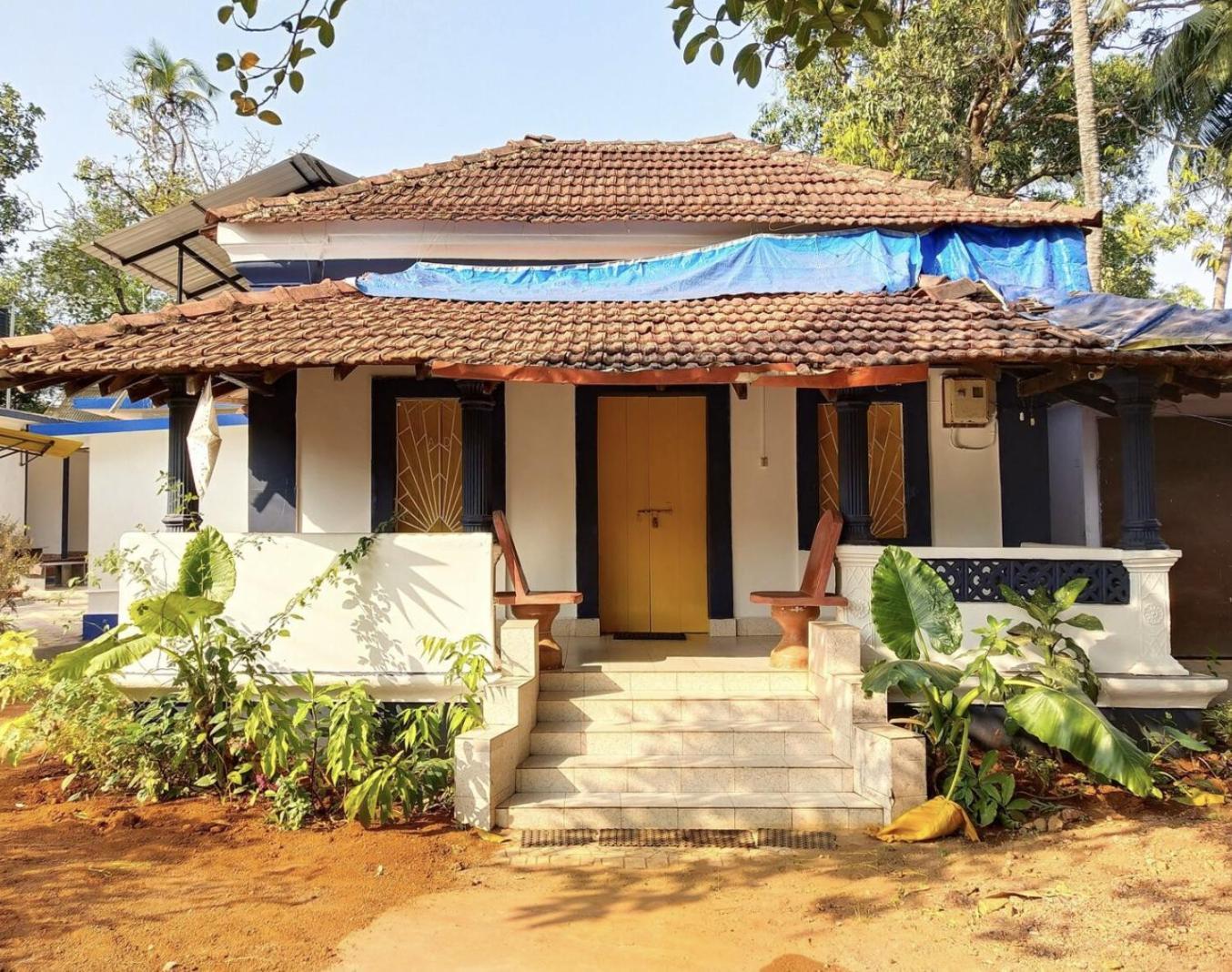 Tien B&B & Bistro Vagator Bagian luar foto