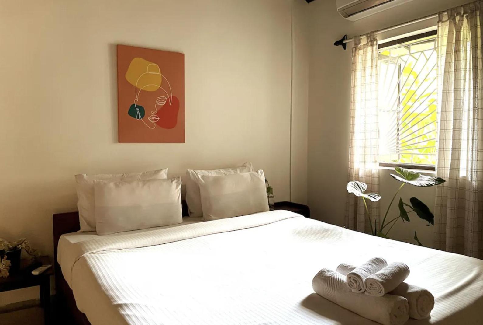 Tien B&B & Bistro Vagator Bagian luar foto